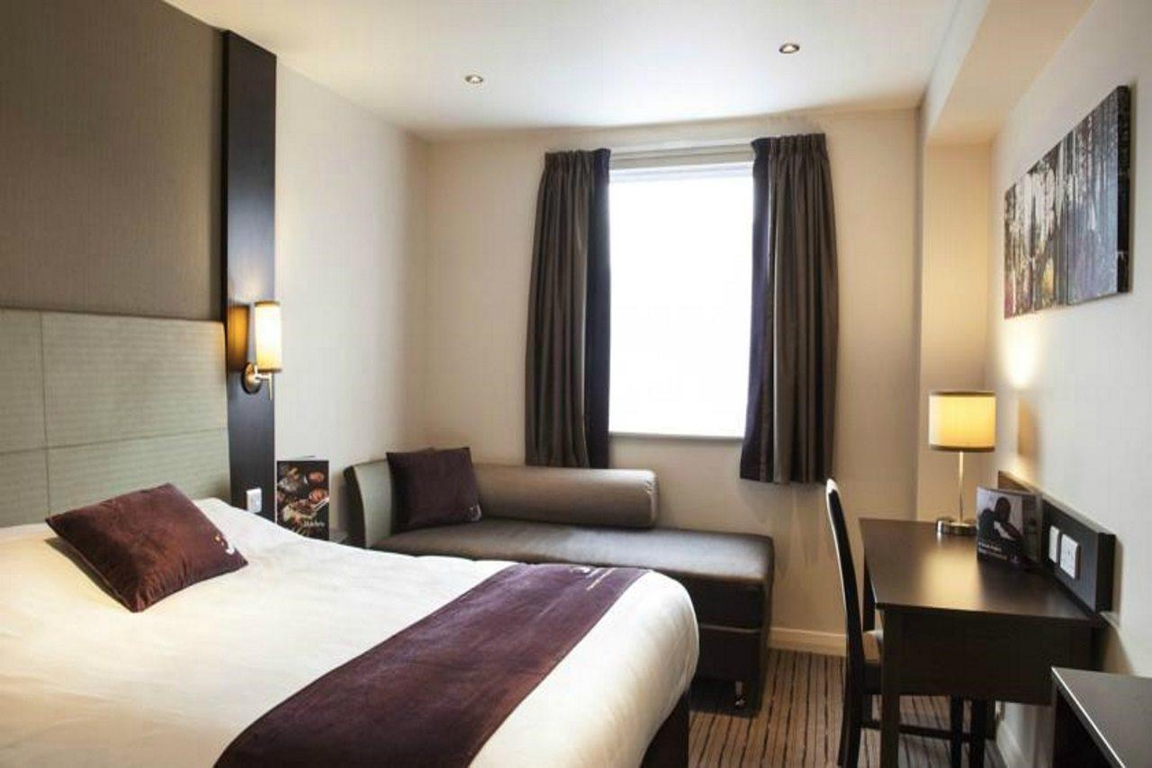 Premier Inn Γουίντσεστερ Εξωτερικό φωτογραφία